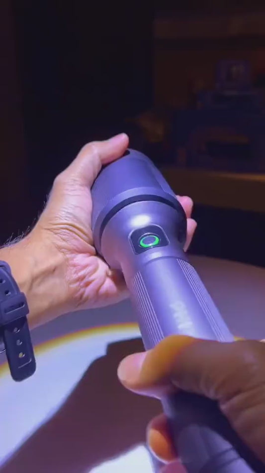 PHILIPS SFL5102-56 Zoom LED Rechargeable Flashlight – 2500 Lumens